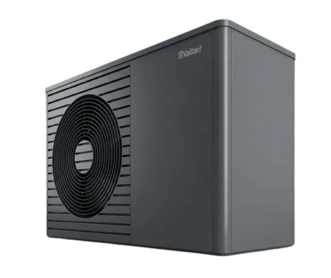 Vaillant Wärmepumpe vor einem Einfamilienhaus